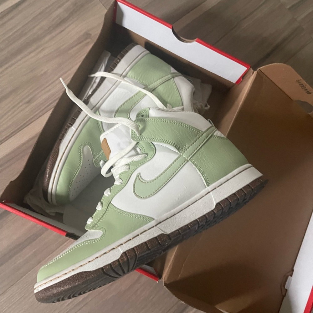 Nike Mint Green and White High-Tops